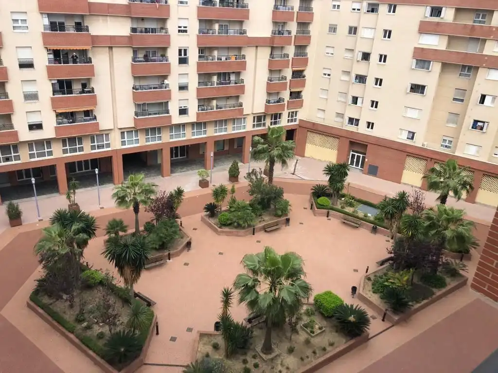Außenansicht von Wohnung zur Miete in Algeciras mit Terrasse und Möbliert