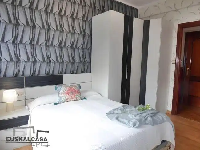 Bedroom of Flat for sale in Bilbao   with Heating and Terrace