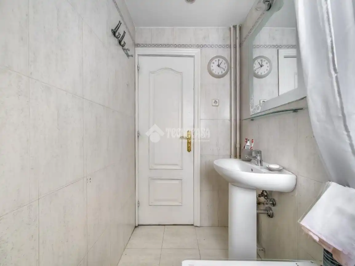 Baño de Piso en venta en Madrid con Calefacción y Parquet