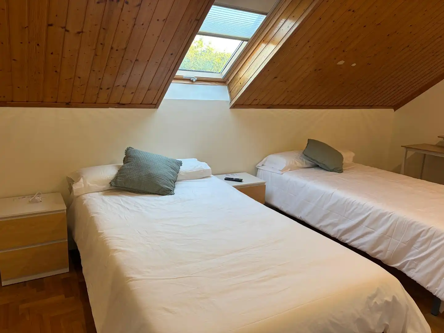 Bedroom of Houses for rent in Cangas   with Heating, Furnished and TV
