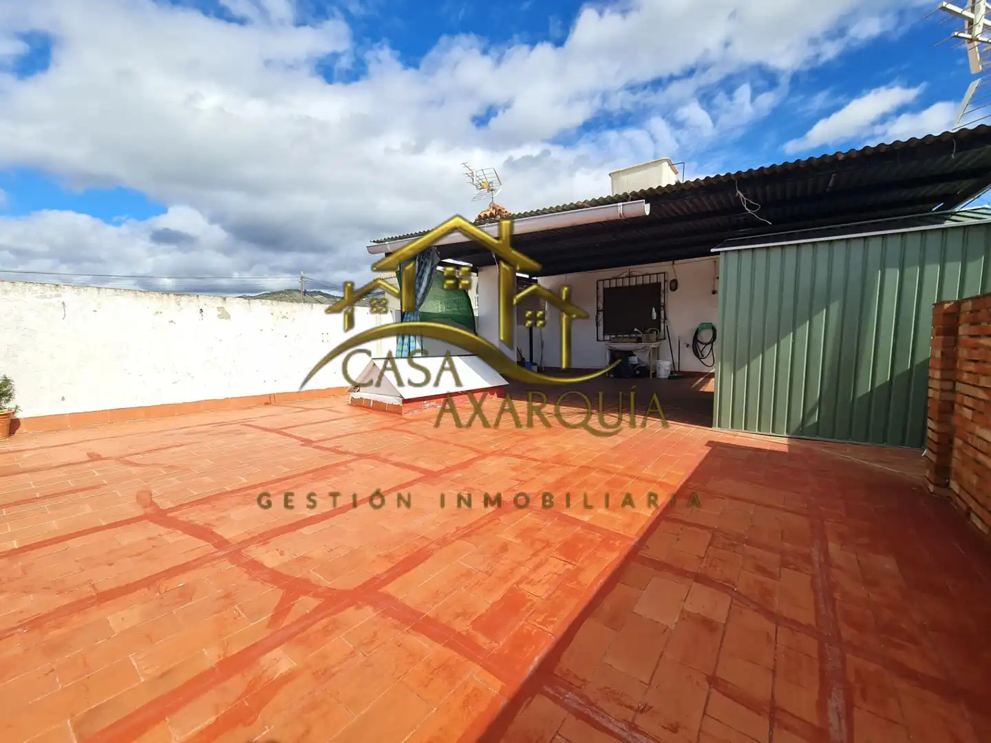 Vista exterior de Casa o chalet en venta en Vélez-Málaga con Terraza y Trastero