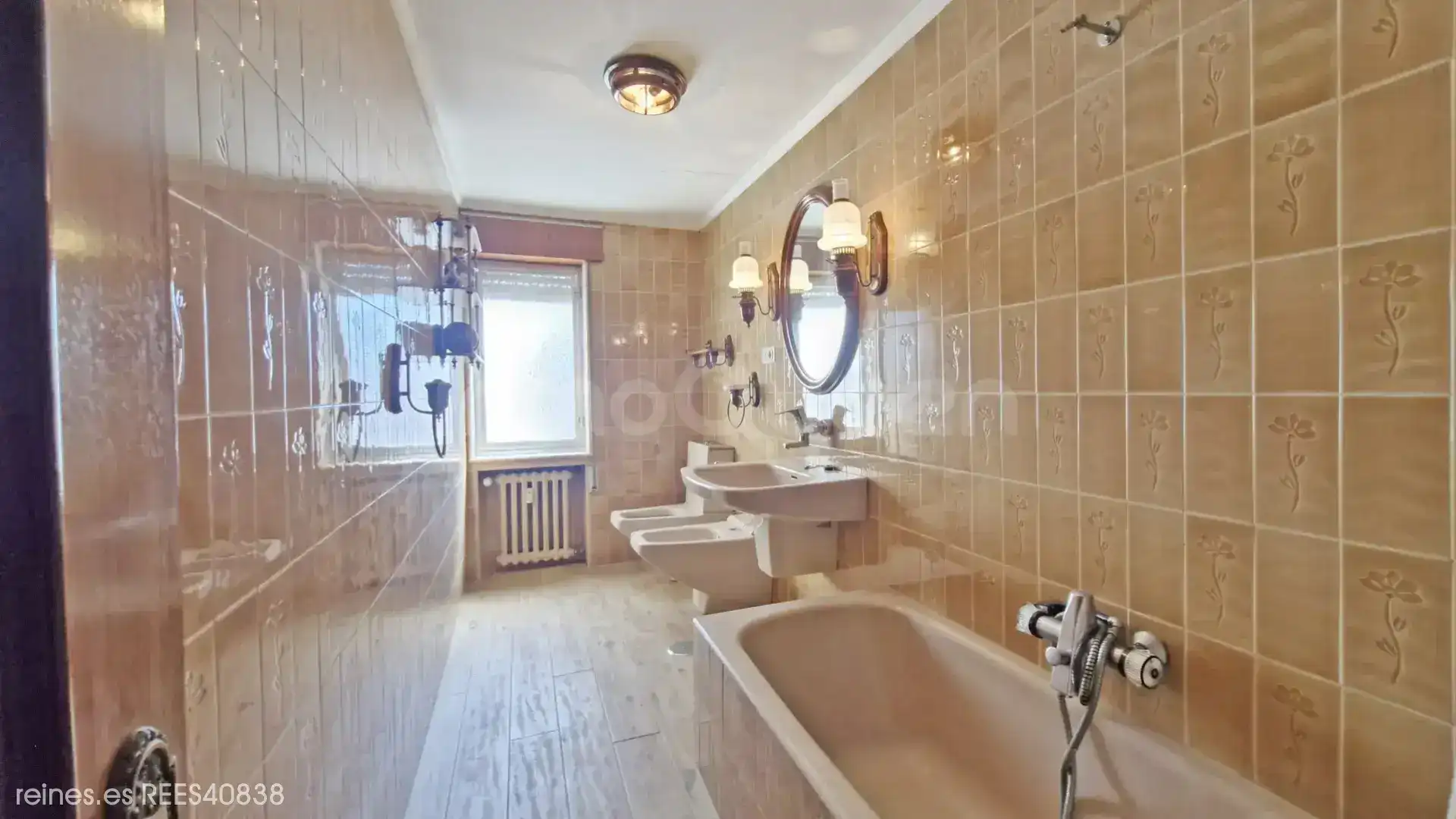 Baño de Piso en venta en Siero con Calefacción y Terraza