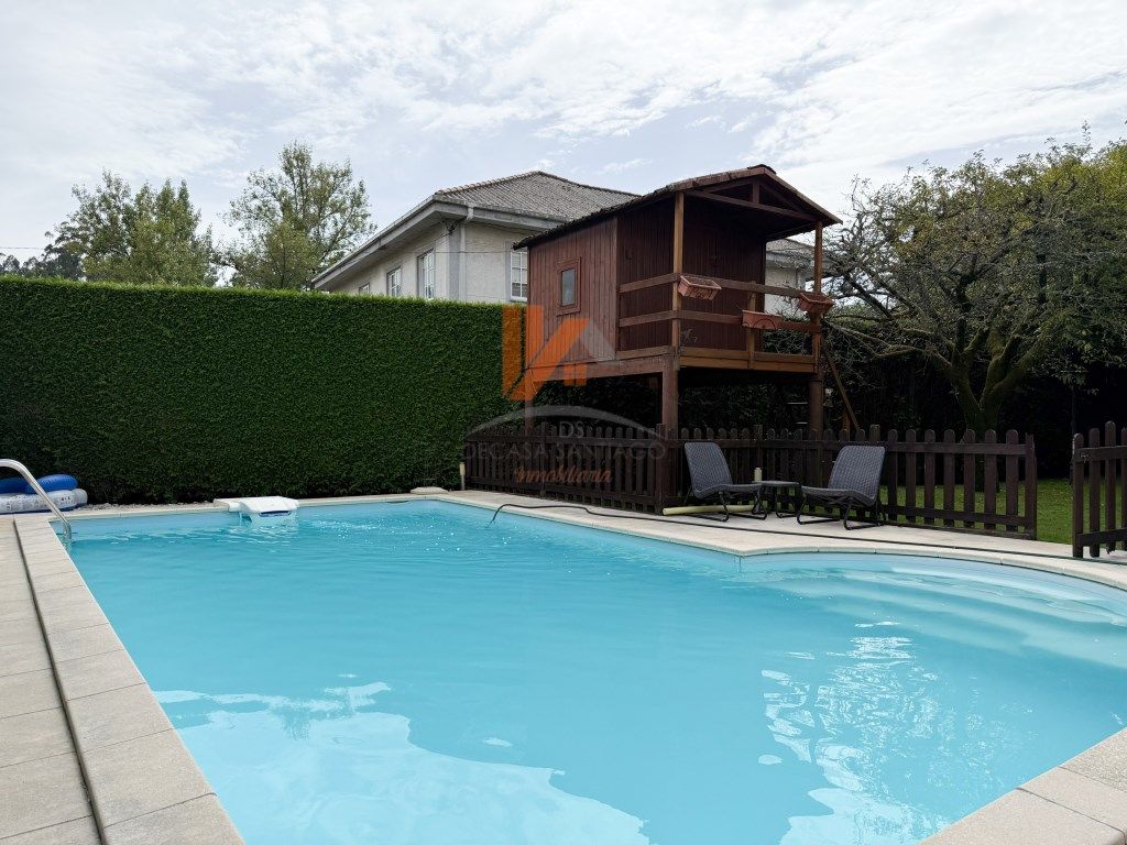 Swimming pool of House or chalet for sale in Santiago de Compostela 