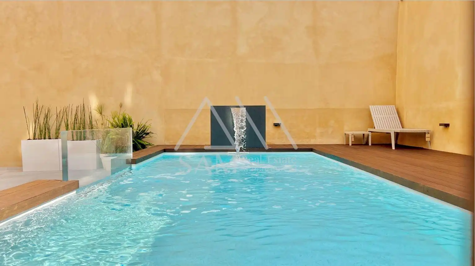 Piscina de Pis en venda en Barcelona amb Calefacció, Balcó i Piscina comunitària