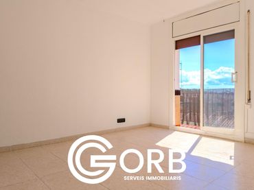 Piso con balcón en venta en Centre