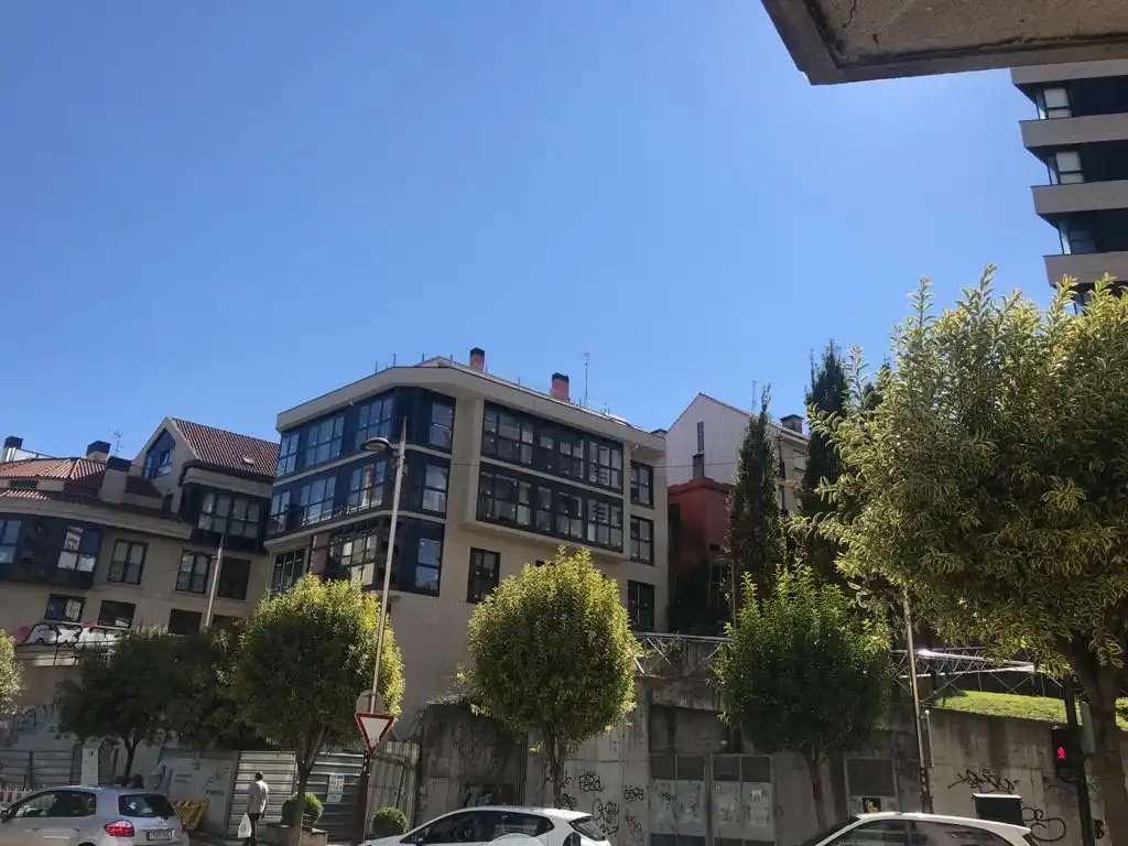 Oficina amb ascensor en venda a Praza de Isabel a Católica