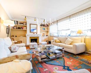 Living room of Flat for sale in  Zaragoza Capital  with Air Conditioner, Terrace and Swimming Pool