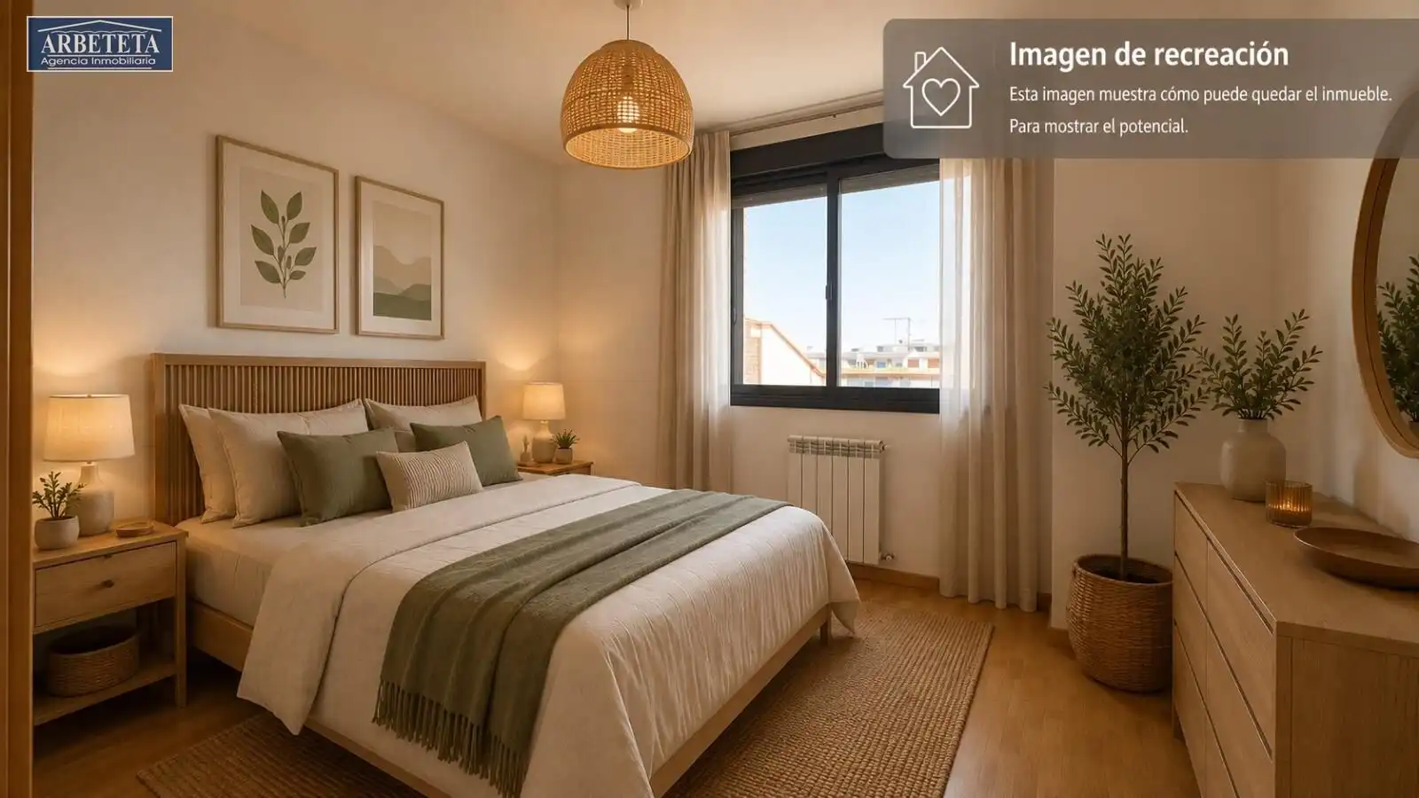 Habitación de Ático en venta en Guadalajara con Calefacción, Terraza y Trastero