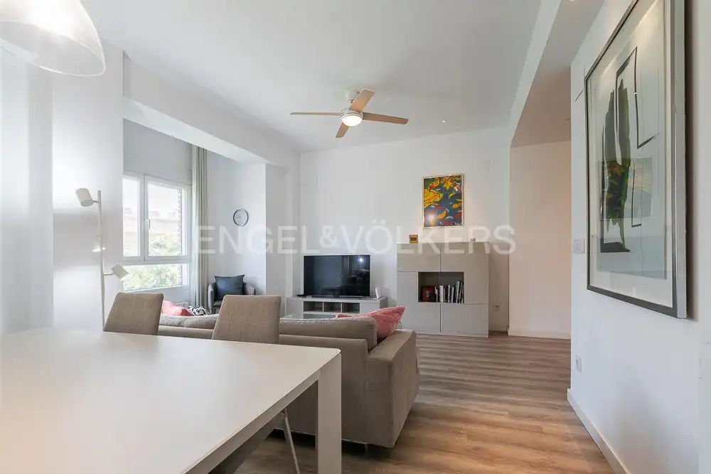 Sala d'estar de Pis de lloguer en Valencia amb Aire condicionat, Calefacció i Parquet