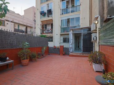 Wohnung mit Balkon zum Verkauf in Carrer Creu Coberta
