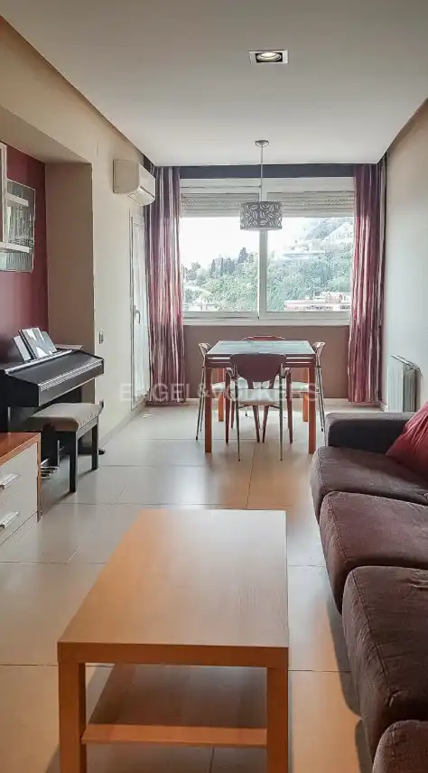 Sala de estar de Ático en venta en Barcelona con Aire acondicionado, Calefacción y Amueblado