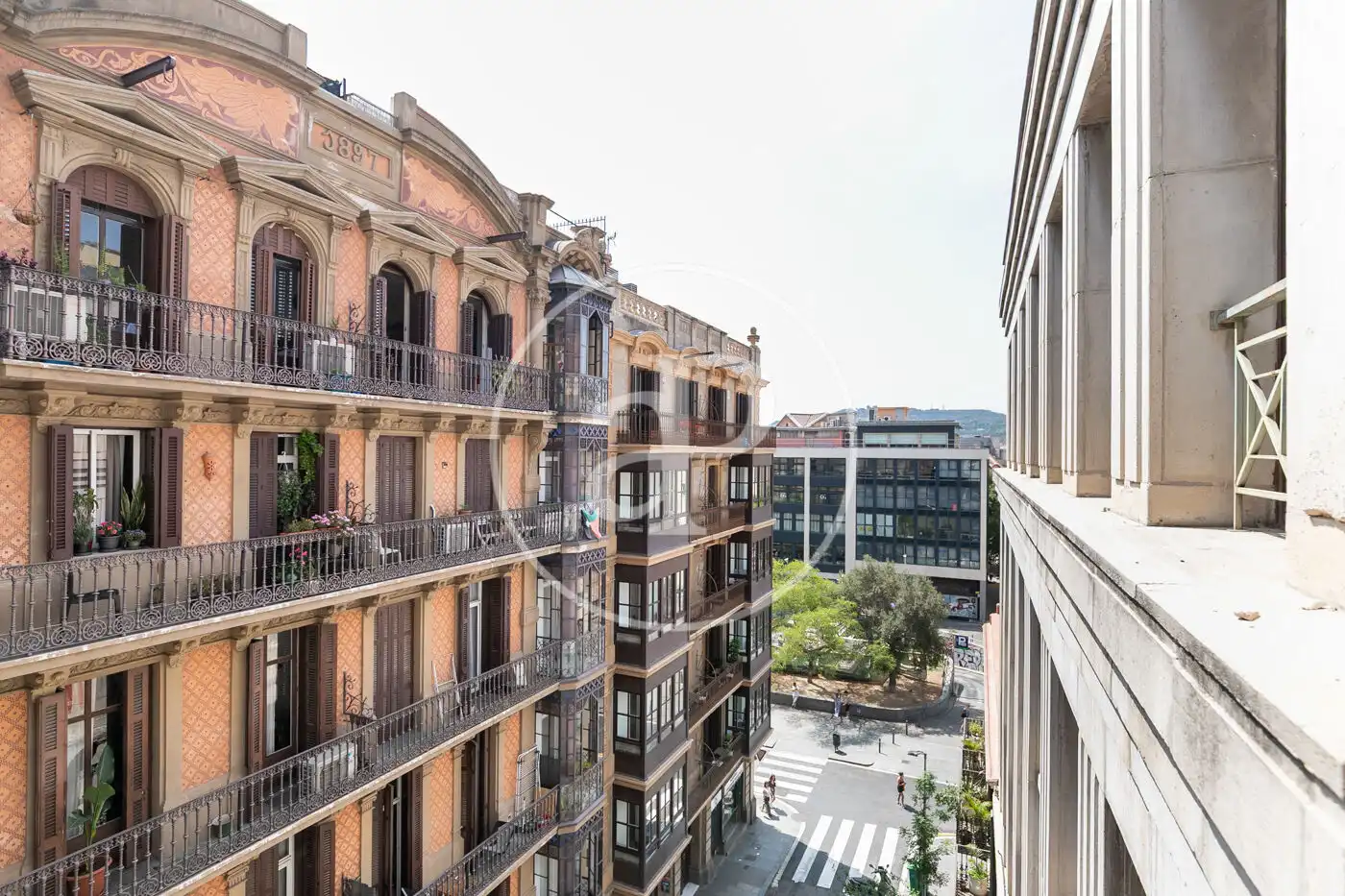 Vista exterior de Pis en venda en Barcelona amb Calefacció i Balcó