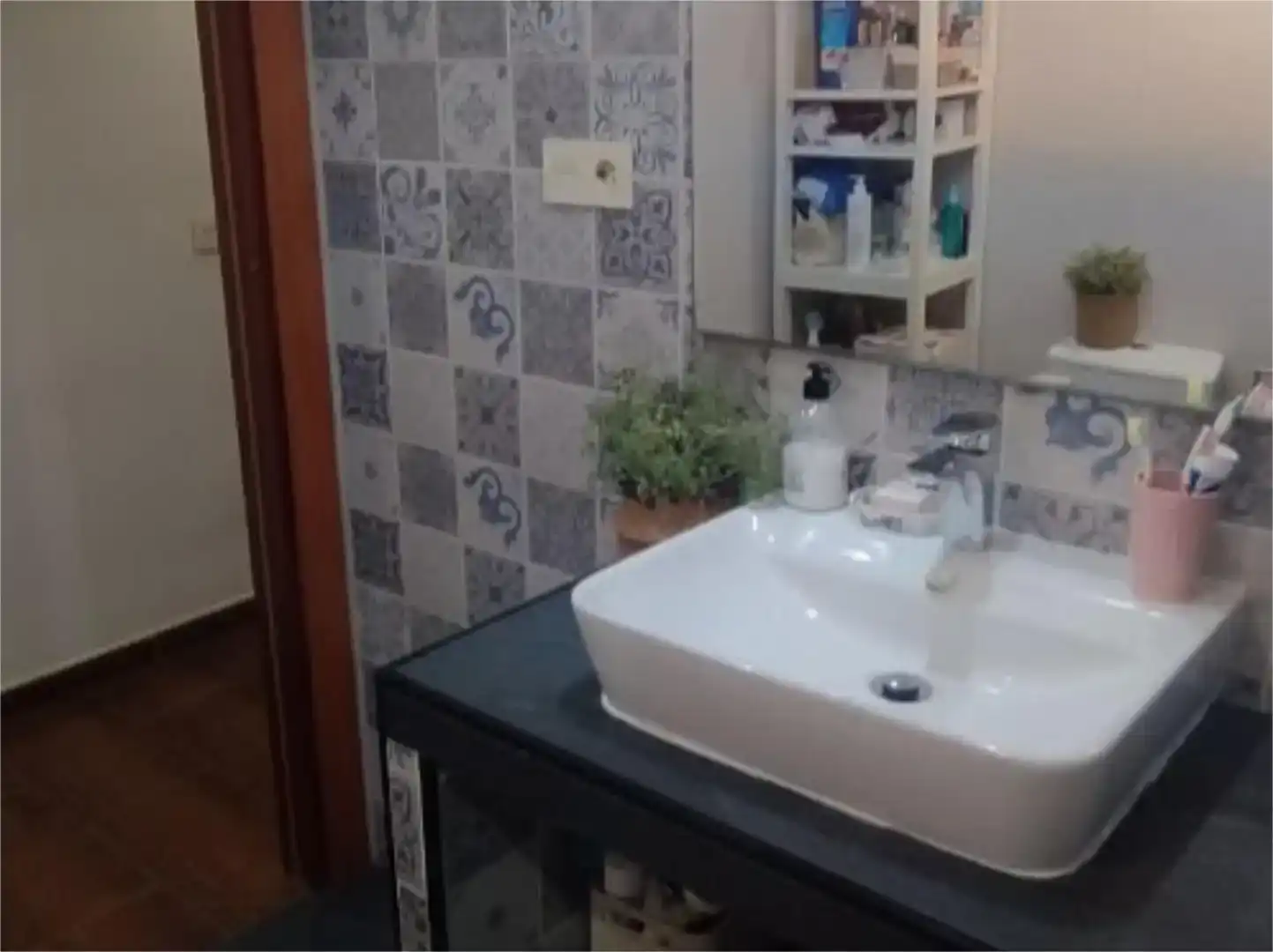 Badezimmer von Dachboden zum Verkauf in  Melilla Capital mit Klimaanlage und Schwimmbad