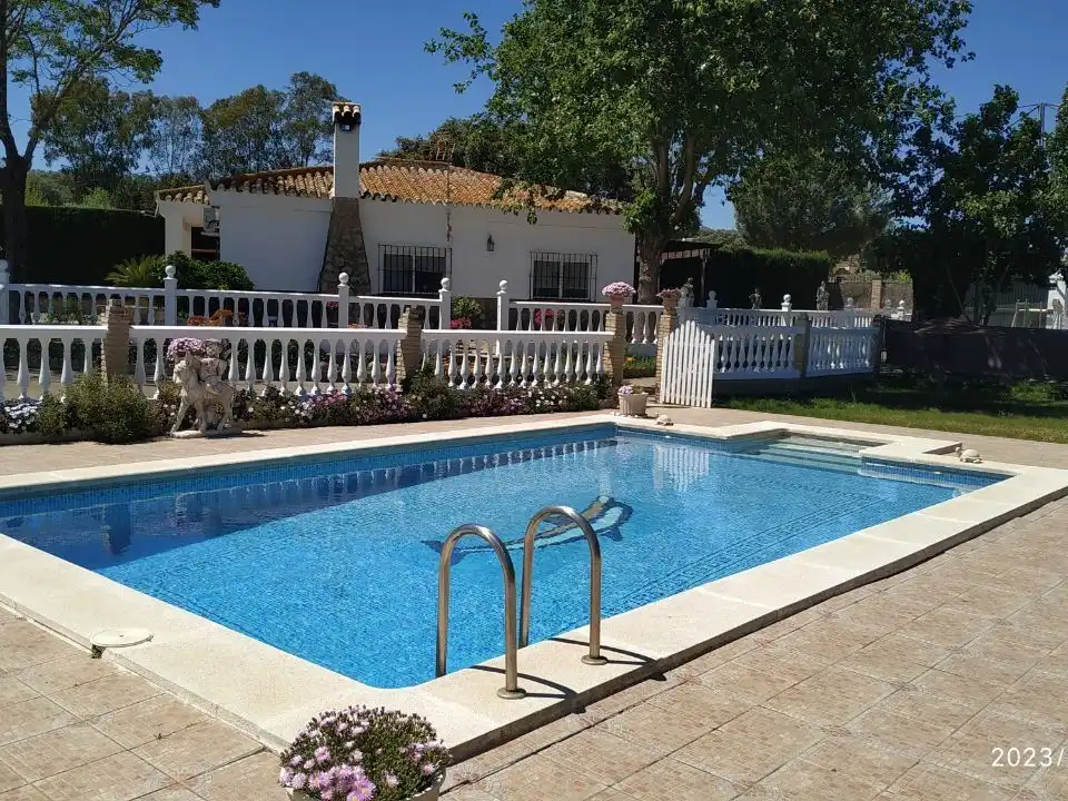 Chalet con jardín en venta en Avenida Camino Cantillana 1, imagen 54
