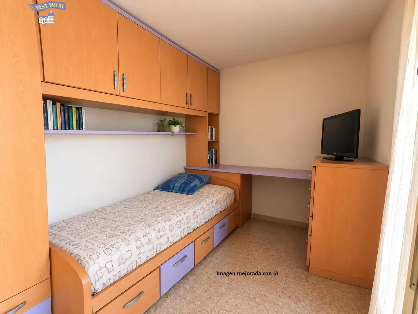 Dormitori de Pis en venda en Rubí amb Calefacció, Terrassa i Balcó
