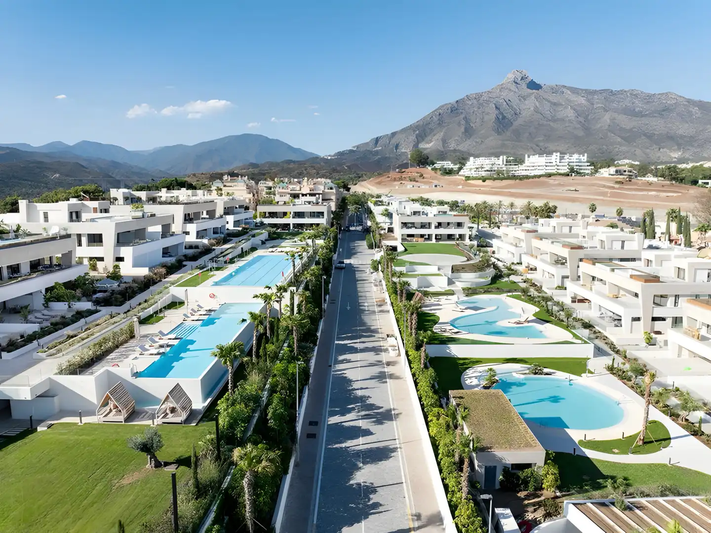 Vista exterior de Planta baja en venta en Marbella con Aire acondicionado, Terraza y Piscina