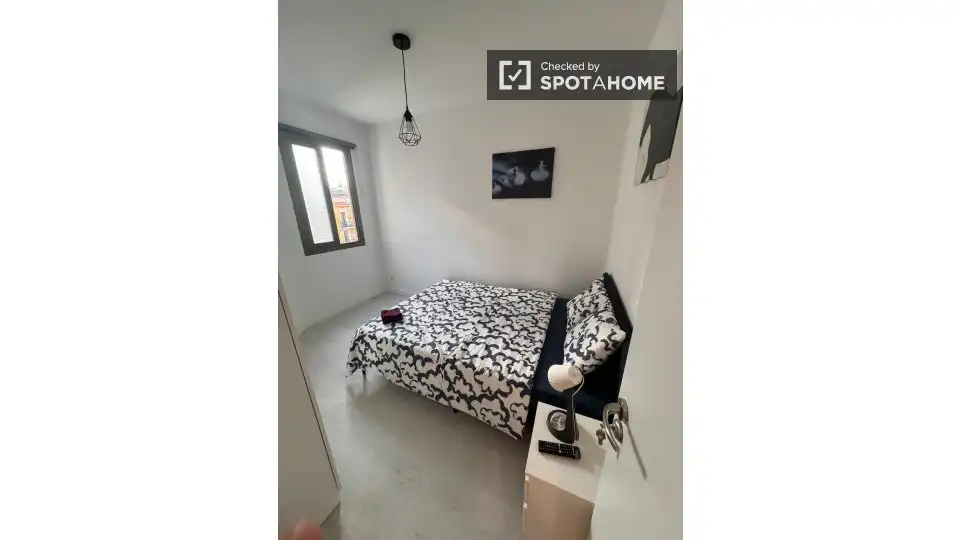 Habitació a El Poble Sec - Parc de Montjuïc