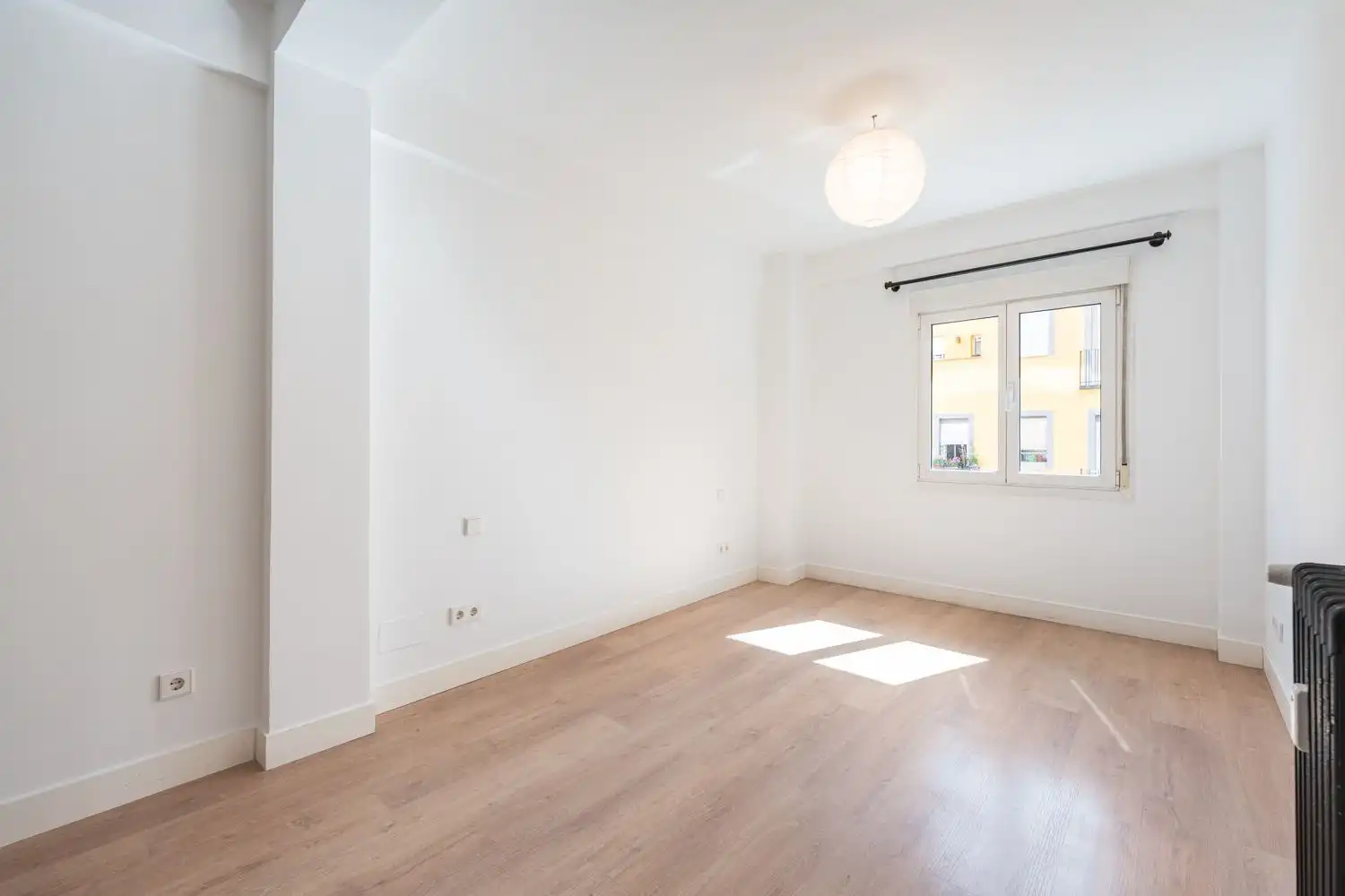 Habitación de Piso en venta en Madrid con Aire acondicionado