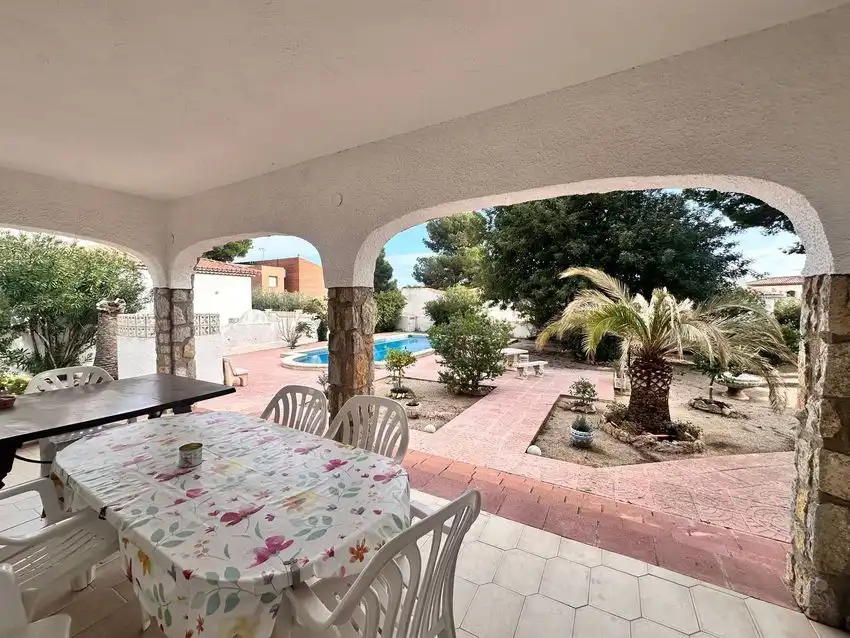 Terrassa de Casa o xalet en venda en Mont-roig del Camp amb Traster i Piscina