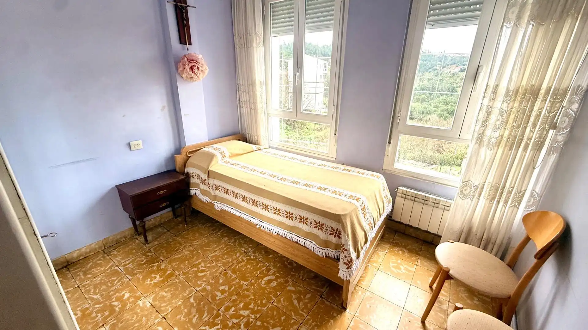 Dormitori de Casa o xalet en venda en Ourense Capital  amb Aire condicionat, Calefacció i Moblat