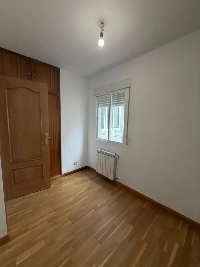 Bedroom of Flat for rent in Madrid  with Heating