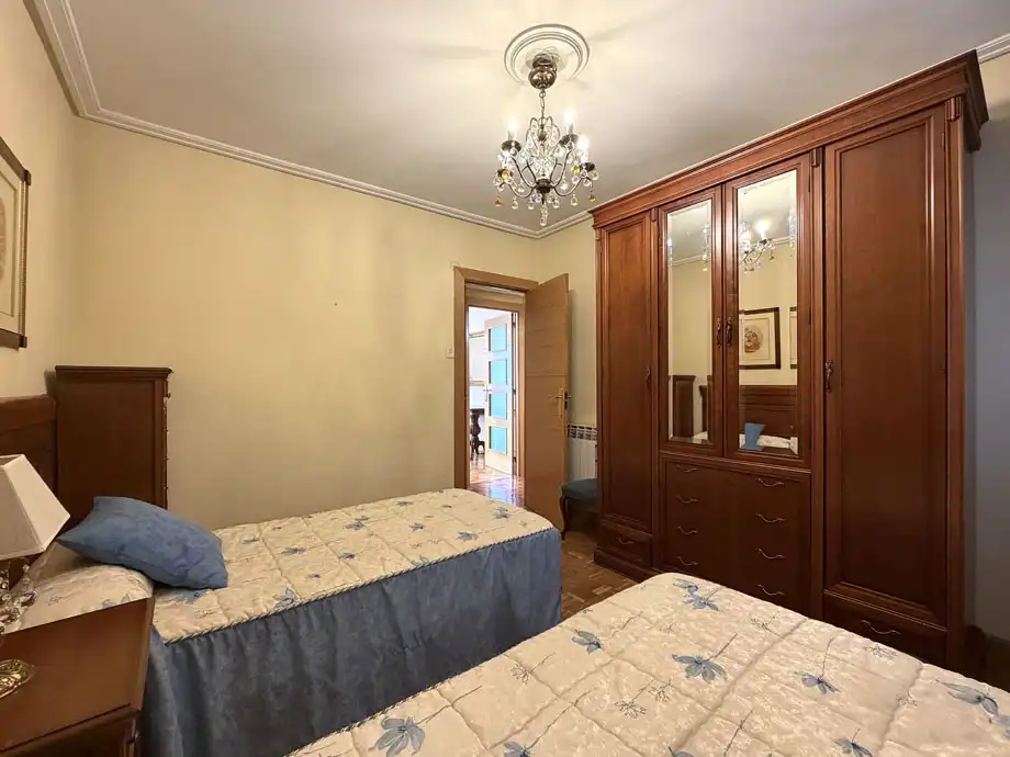Habitación de Piso en venta en Vitoria - Gasteiz con Calefacción, Parquet y Terraza