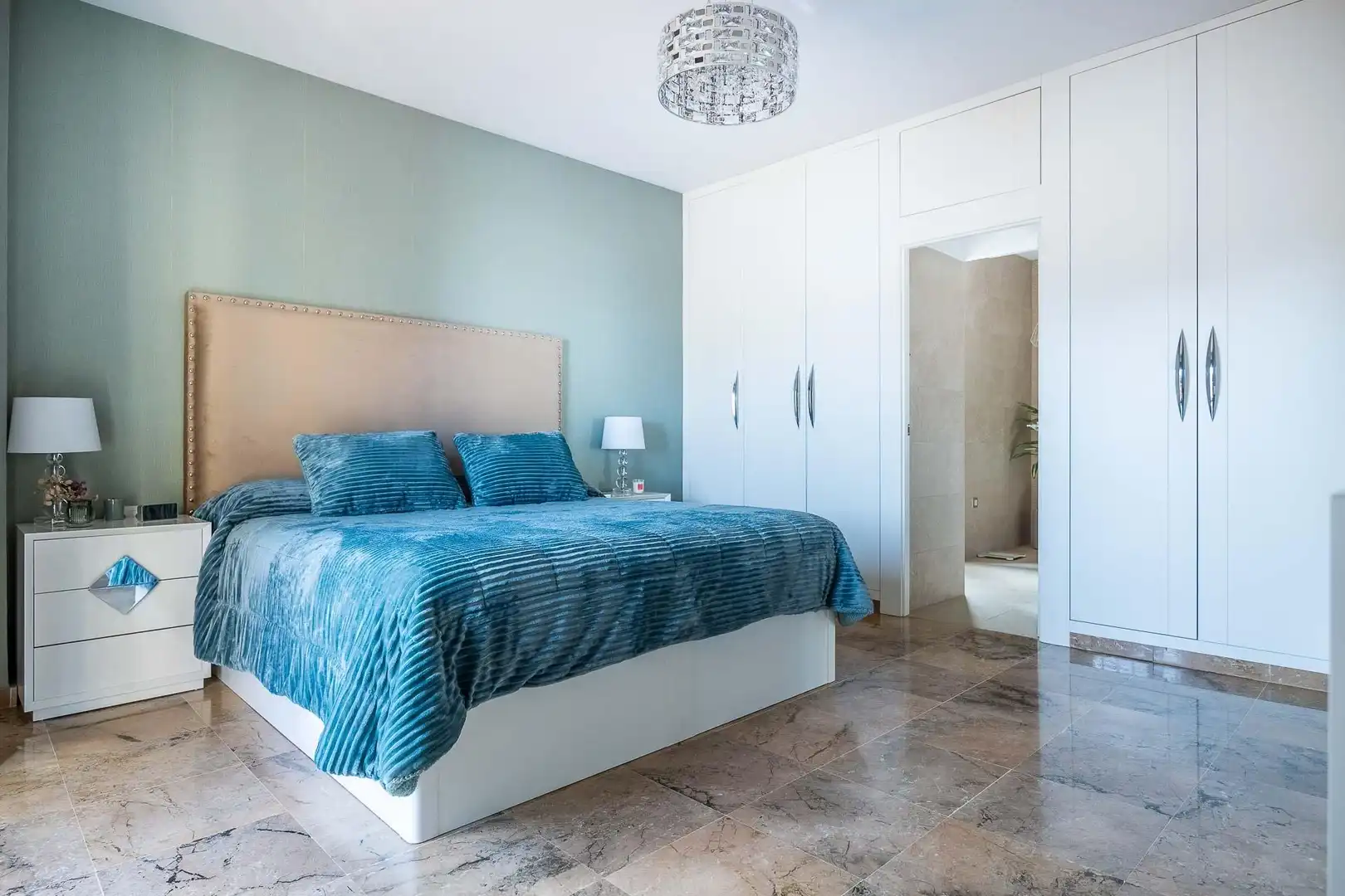Habitación de Casa o chalet en venta en Montequinto con Aire acondicionado, Jardín privado y Terraza