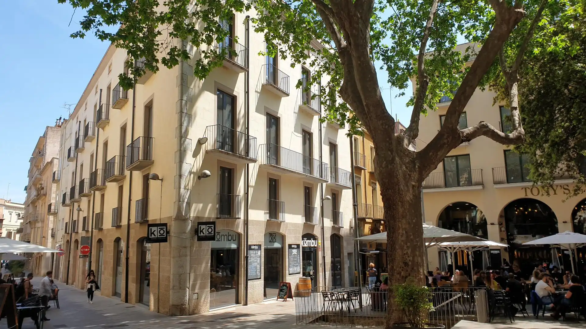 Mixed residential for sale in Centre