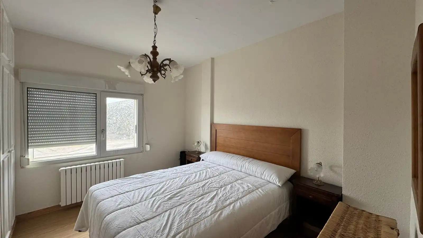 Habitación de Casa adosada en venta en Hermandad de Campoo de Suso con Calefacción, Parquet y Terraza