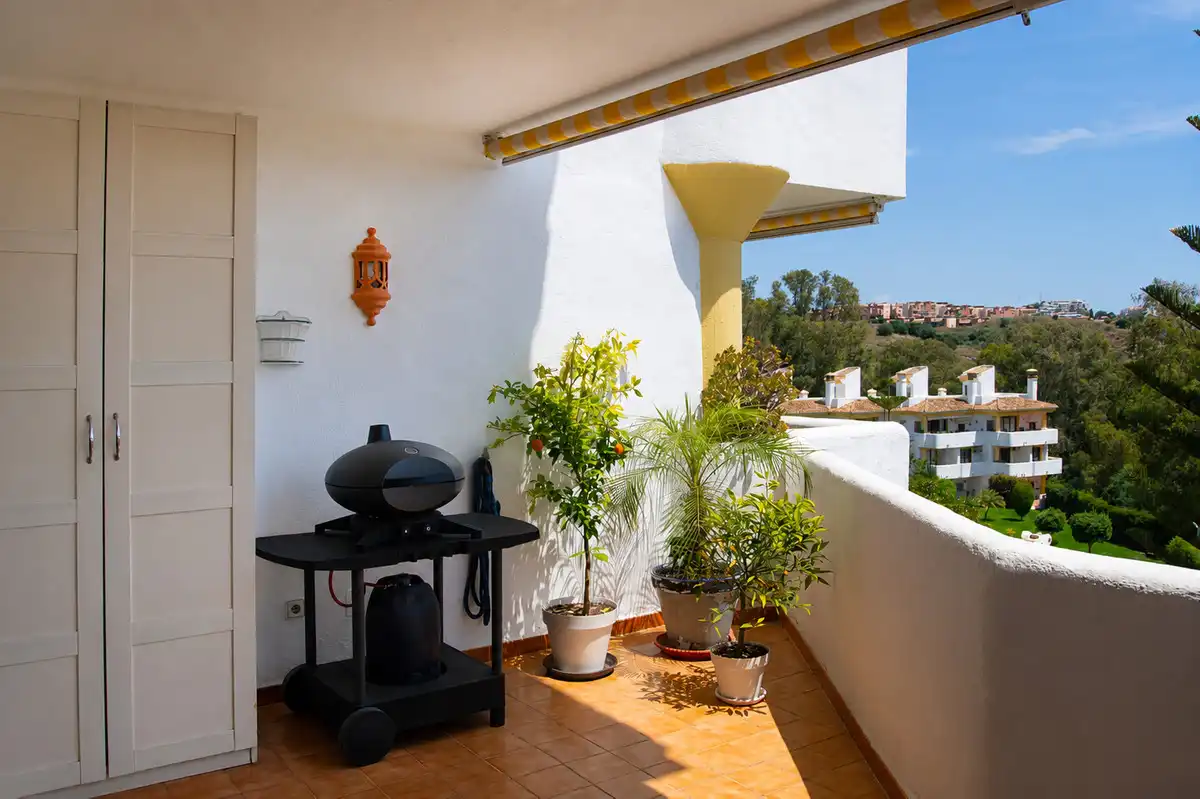 Apartamento con piscina en venta en Calahonda, imagen 18