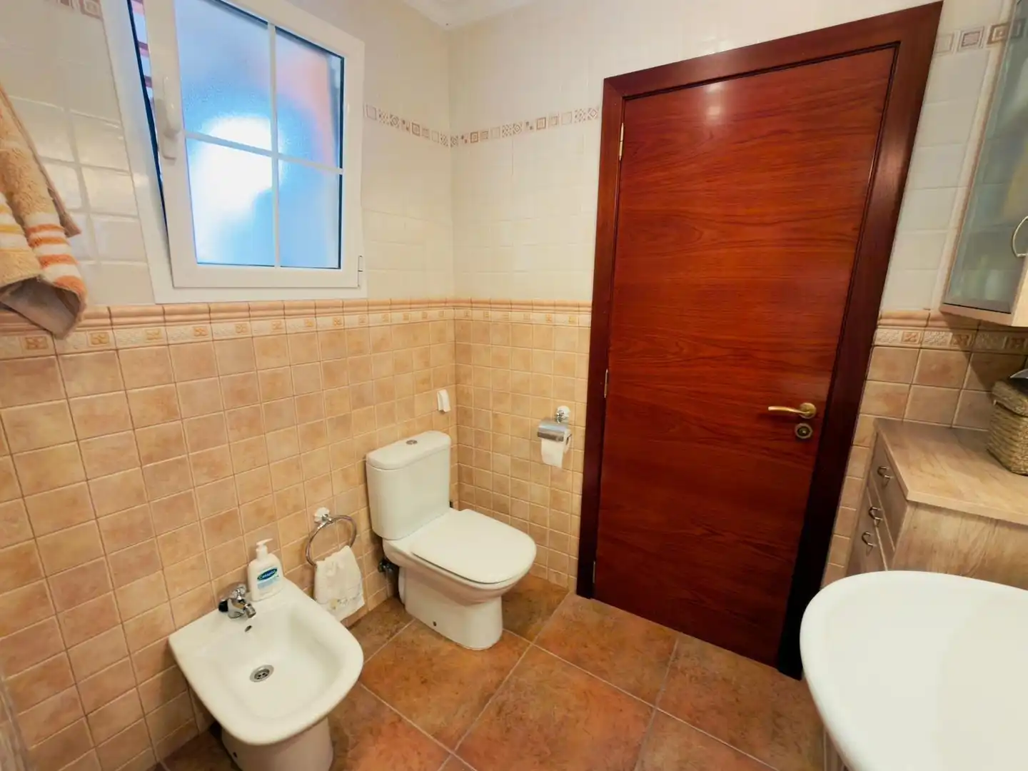 Bathroom of Houses for sale in La Granja de la Costera  with Air Conditioner