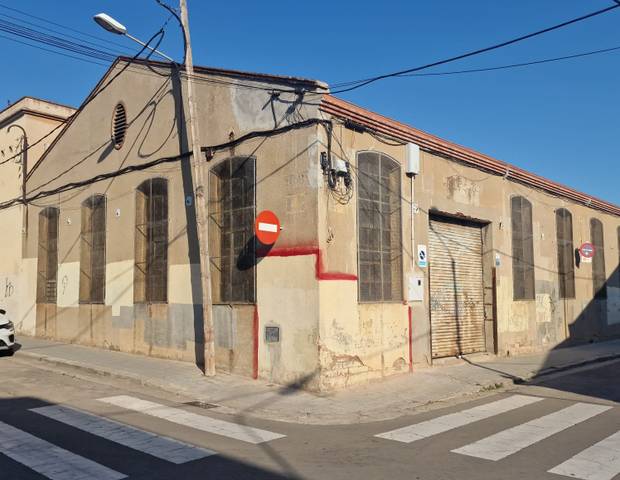 Nave industrial en Alquiler en Carrer de Caresmar en Can Feu