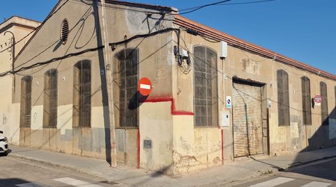 Nau industrial cantonera carrer Caresmar / Germans Farguell