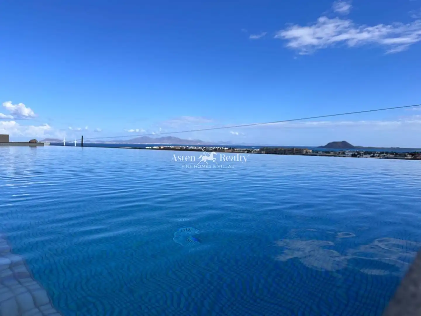 House with pool for sale in Panorama 3 Islas, imagen 9