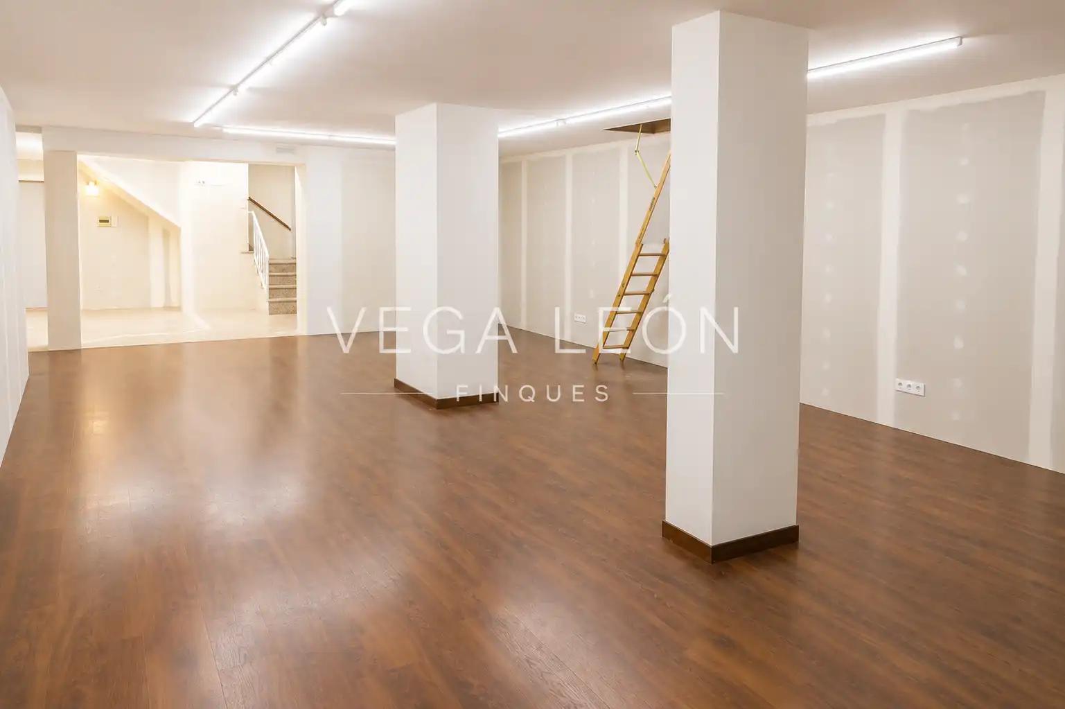 Commercial properties for rent in Calella