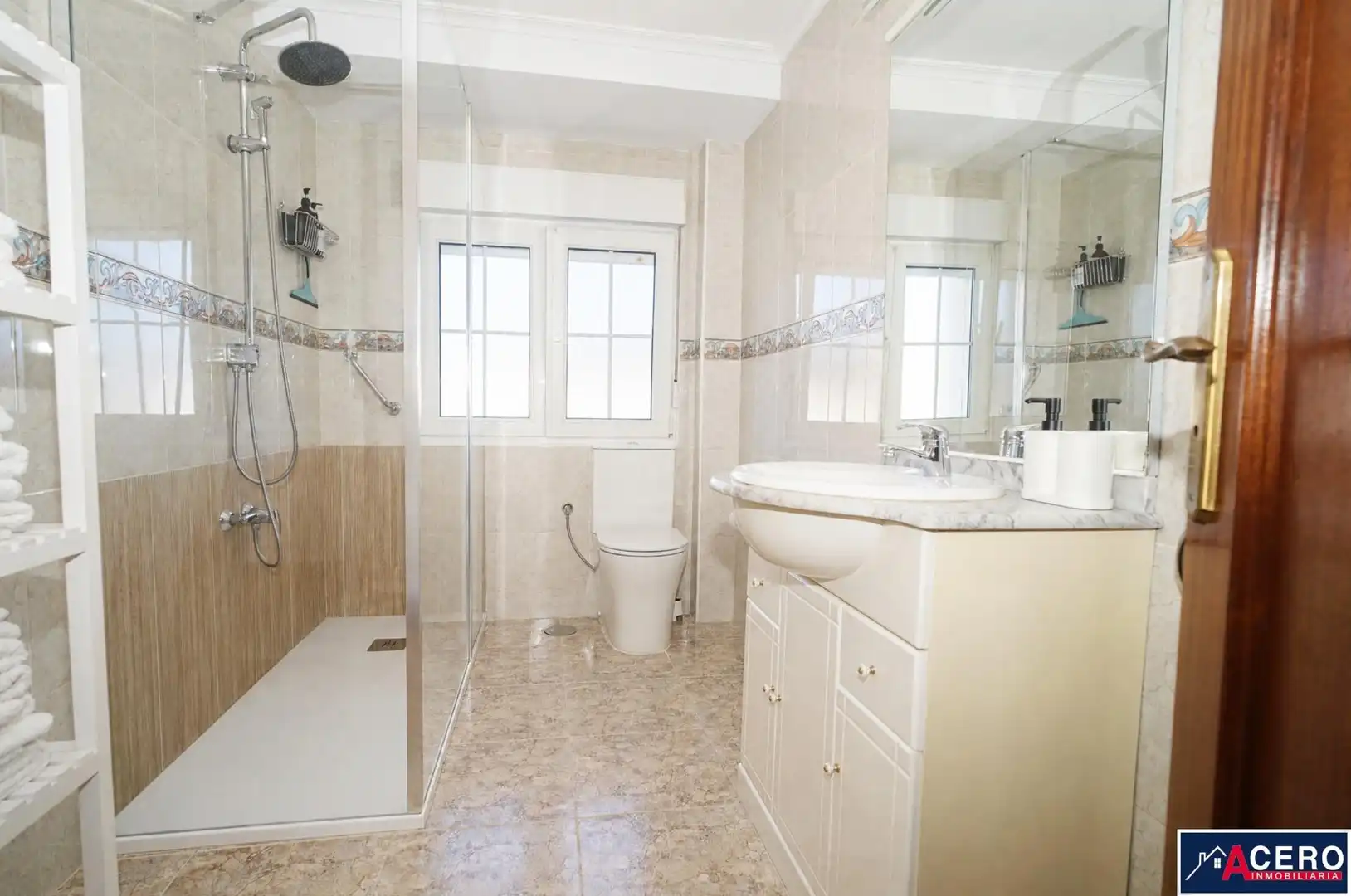 Bathroom of Flat for rent in Piélagos  with Heating, Private garden and Furnished