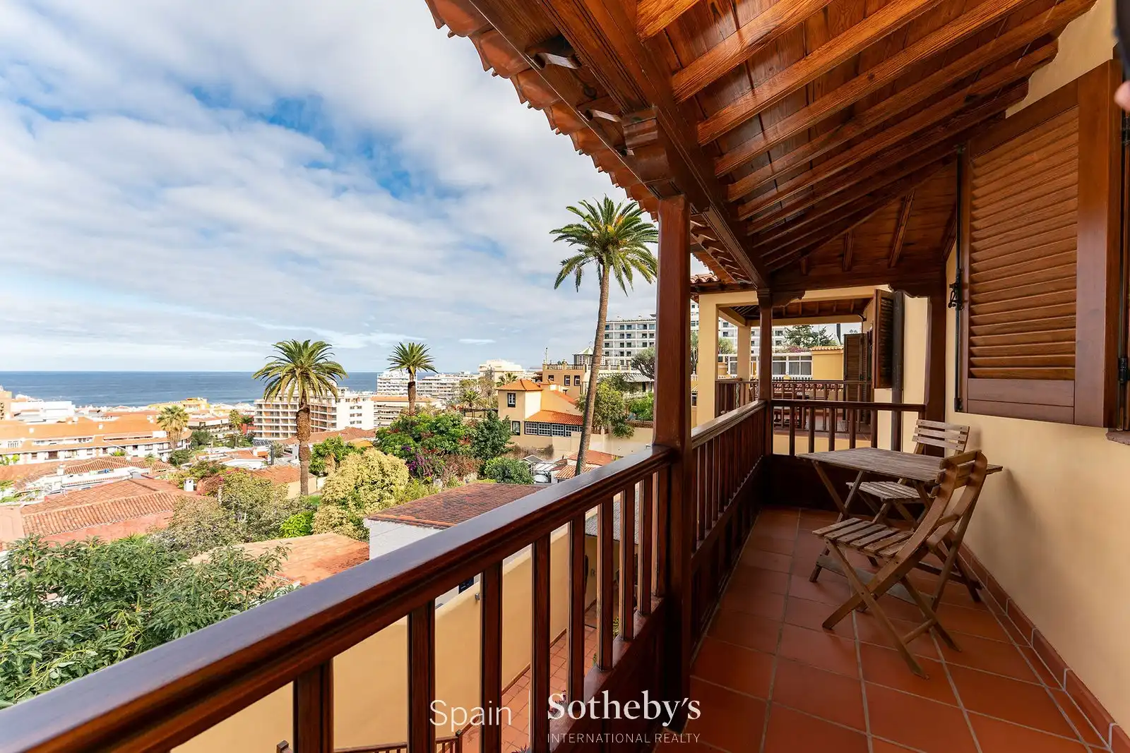 Vista exterior de Casa o xalet en venda en Puerto de la Cruz amb Aire condicionat, Jardí privat i Terrassa