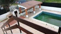 Piscina de Casa o xalet en venda en Casarrubios del Monte amb Aire condicionat i Terrassa