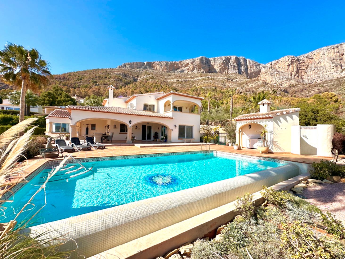 Vista exterior de Finca rústica en venda en Jávea / Xàbia amb Aire condicionat, Calefacció i Jardí privat