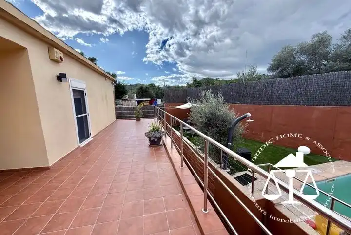 Terrassa de Casa o xalet en venda en Sant Boi de Llobregat amb Aire condicionat, Calefacció i Jardí privat