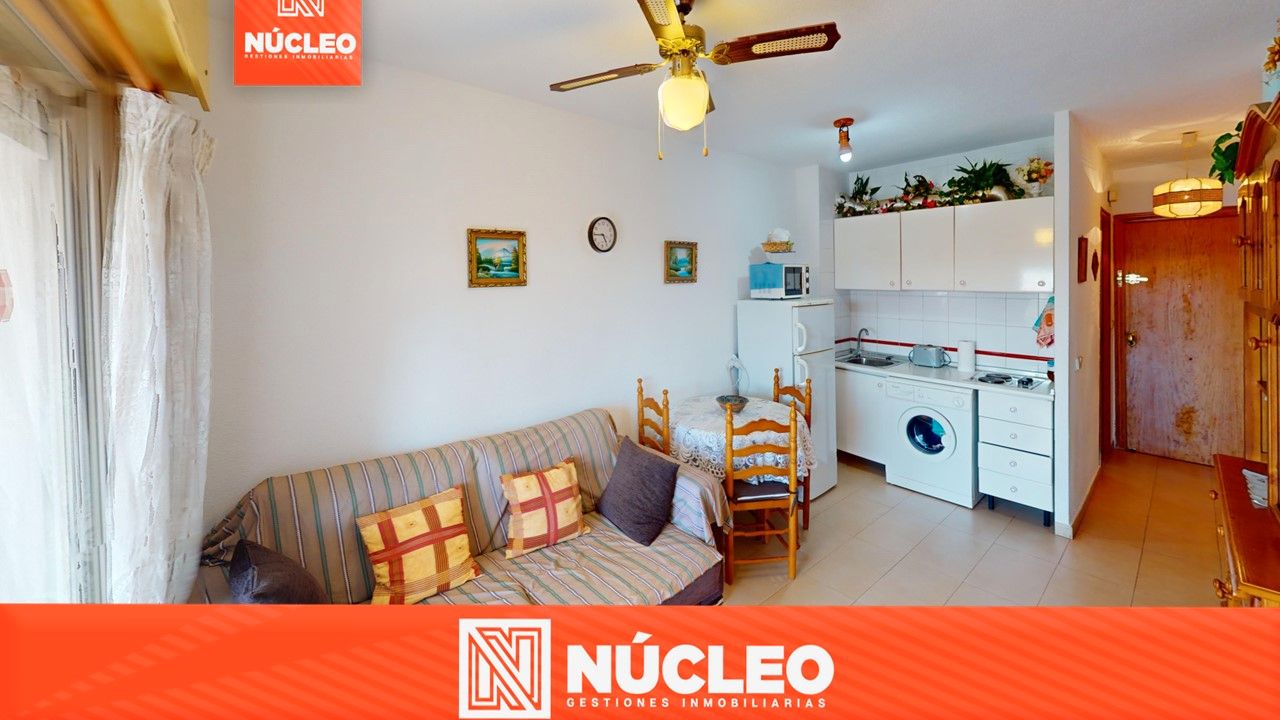 Living room of Flat for sale in Torrevieja  with Terrace, Furnished and Community pool