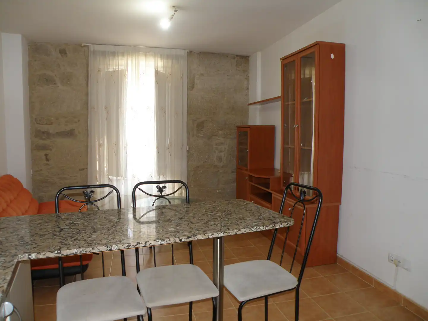 Menjador de Apartament de lloguer en Padrón amb Parquet, Moblat i Forn
