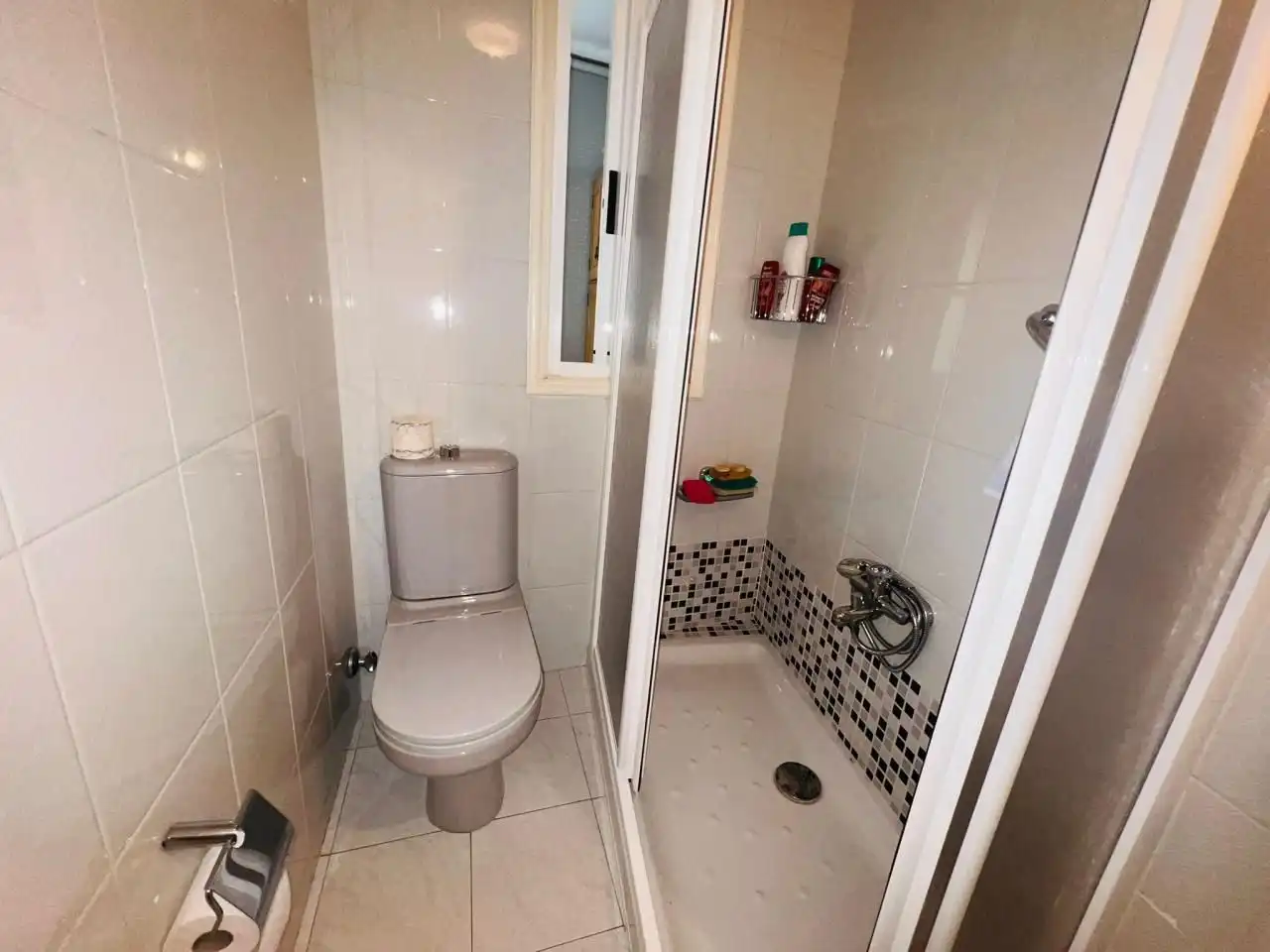 Bathroom of Houses for sale in Ourense Capital   with Heating, Terrace and Furnished