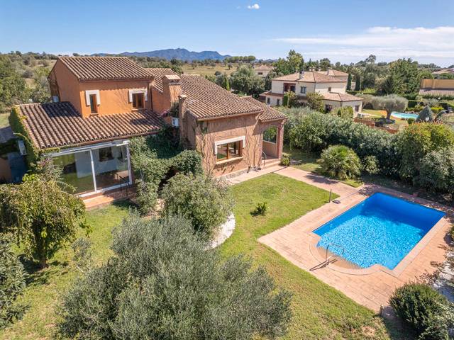 Casa-chalet en Venta en Peralada