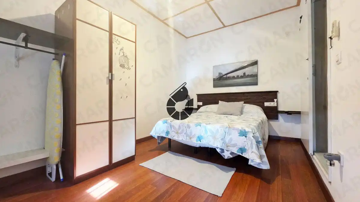 Habitación de Casa adosada en venta en Coria del Río con Aire acondicionado, Parquet y Terraza