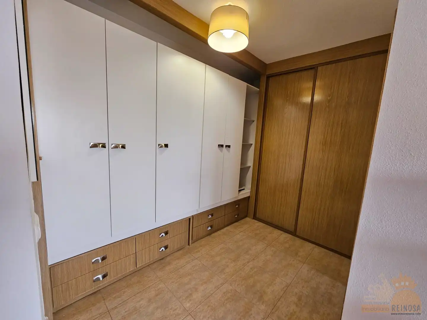 Schlafzimmer von Einfamilien-Reihenhaus zum Verkauf in Molina de Segura mit Klimaanlage, Heizung und Privatgarten