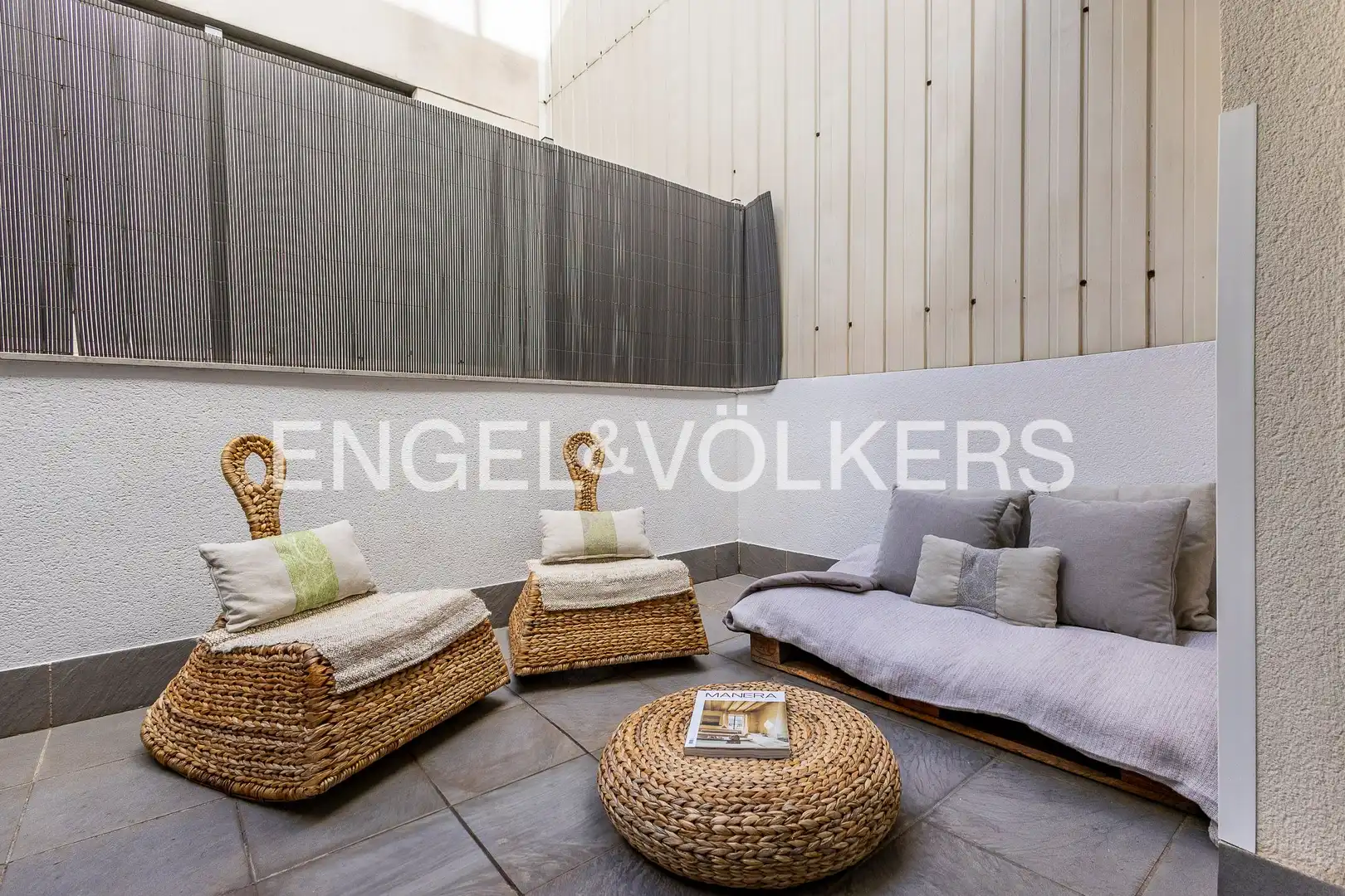 Terrace of Duplexes for sale in Barcelona  with Air Conditioner, Heating and Parquet flooring