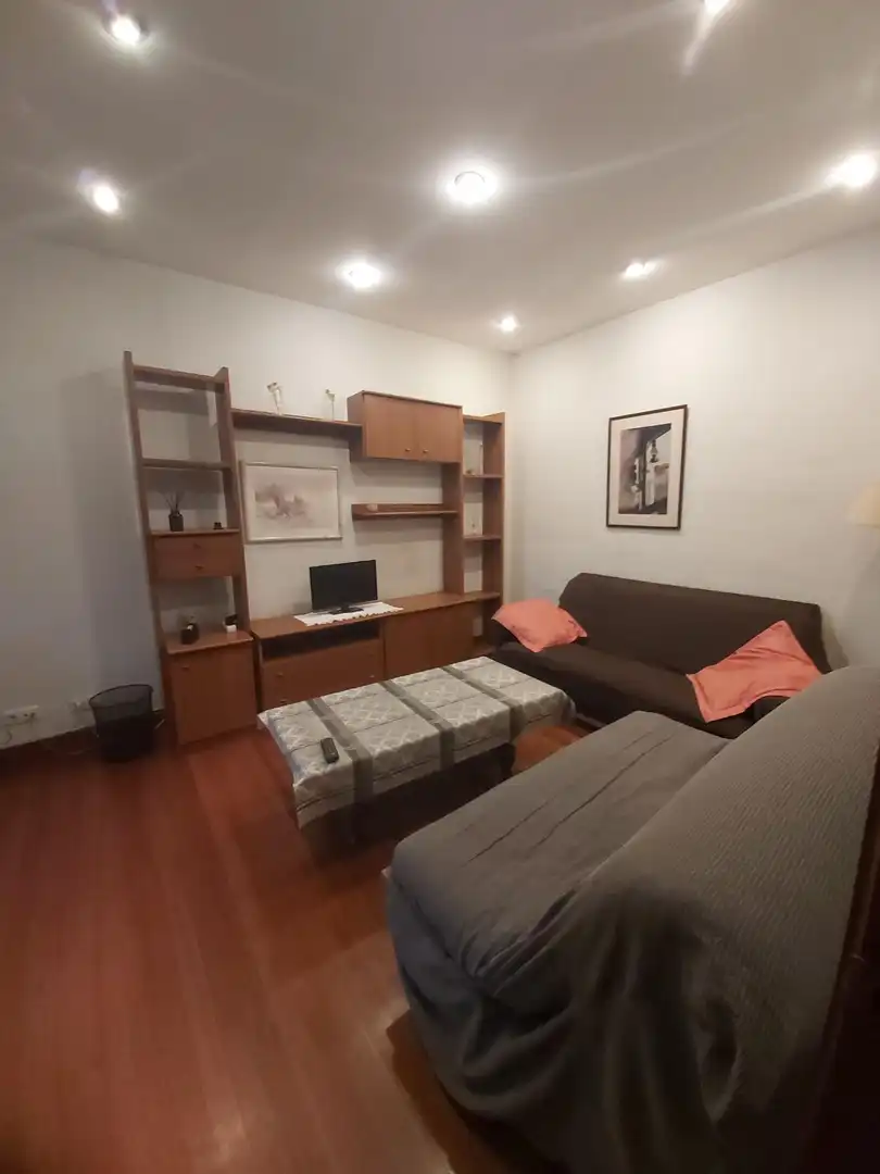 Piso de alquiler en Área Romántica