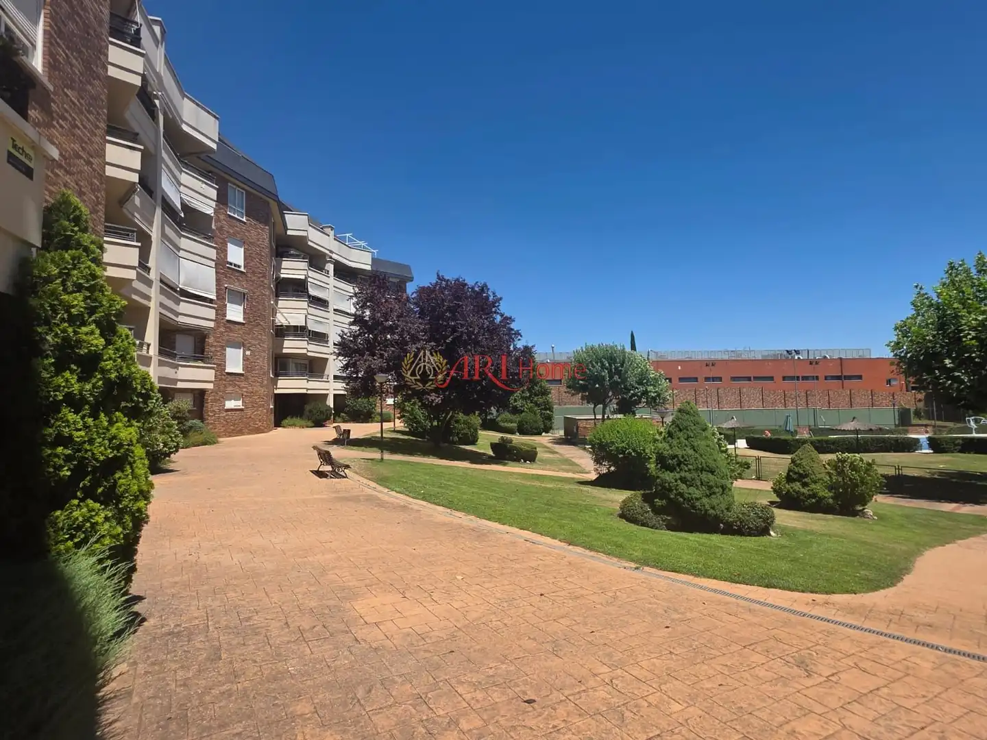 Vista exterior de Pis en venda en Majadahonda amb Aire condicionat, Calefacció i Terrassa