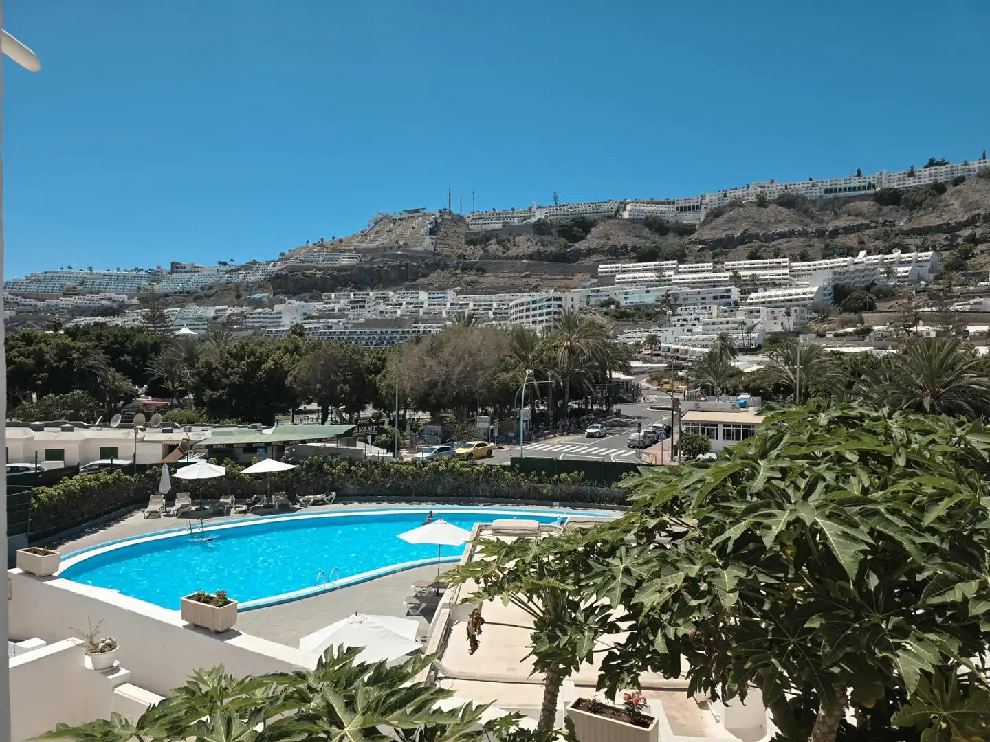 Vista exterior de Dúplex en venda en Mogán amb Terrassa, Moblat i Piscina comunitària